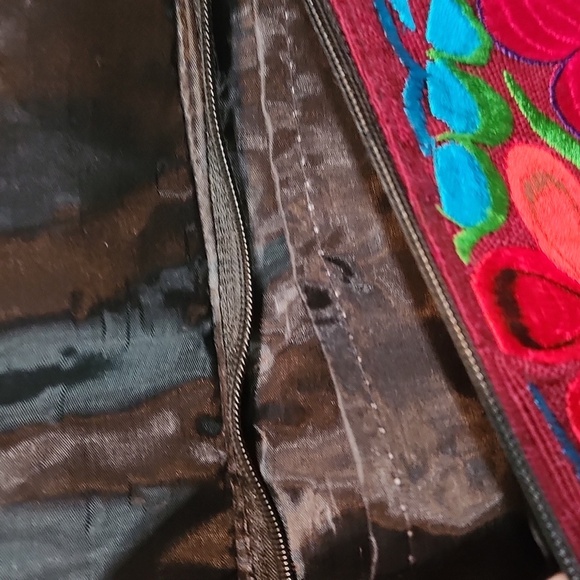 Corina Crossbody Colorful Embroidered  Bag - Picture 3 of 4
